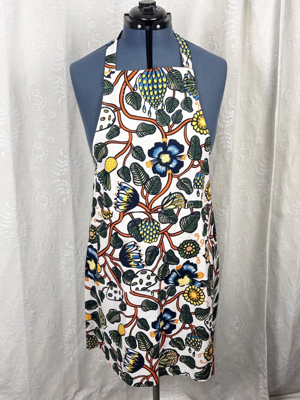 Marimekko Tiara print apron cotton adjustable neck strap pocket kitchen cooking